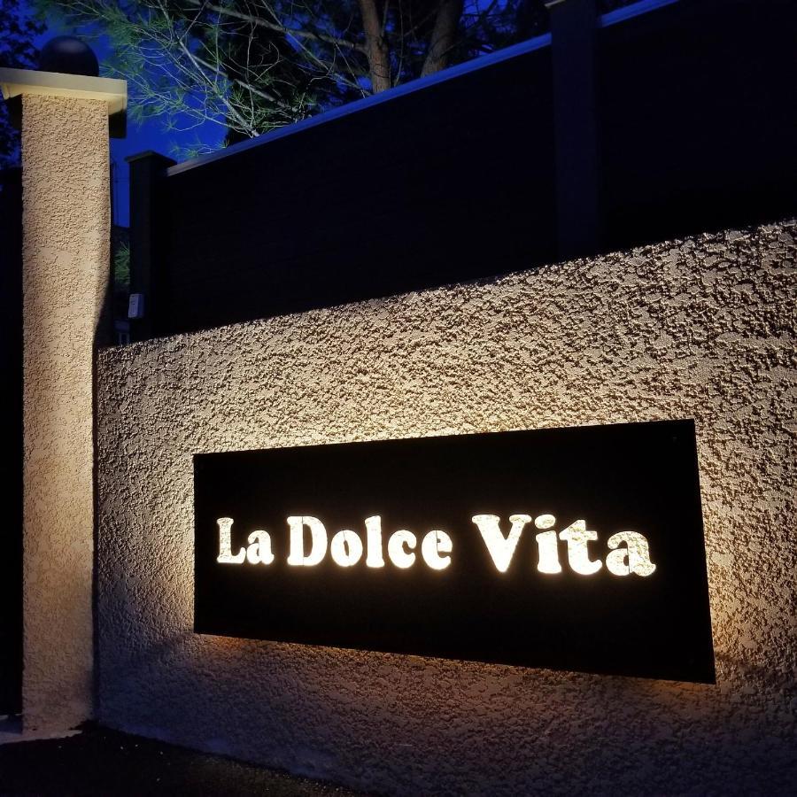 La Dolce Vita - Studio Dans Propriete Avec Piscine Montpeyroux  Экстерьер фото